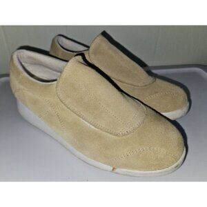* NEWPORT NEWS East Style Tan Comfort Shoes Ladies Size 8